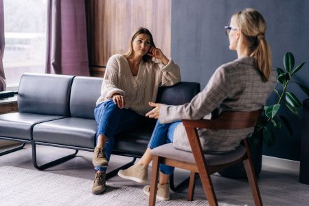 Pomoc psychologiczna bez skierowania udzielana podczas pierwszej konsultacji u psychologa